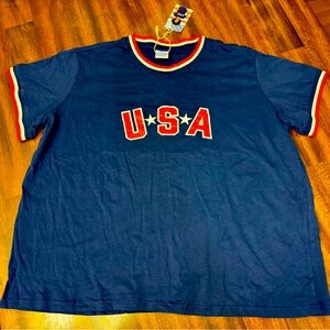 Ladies USA T-shirt red white and blue XXL XL NWT